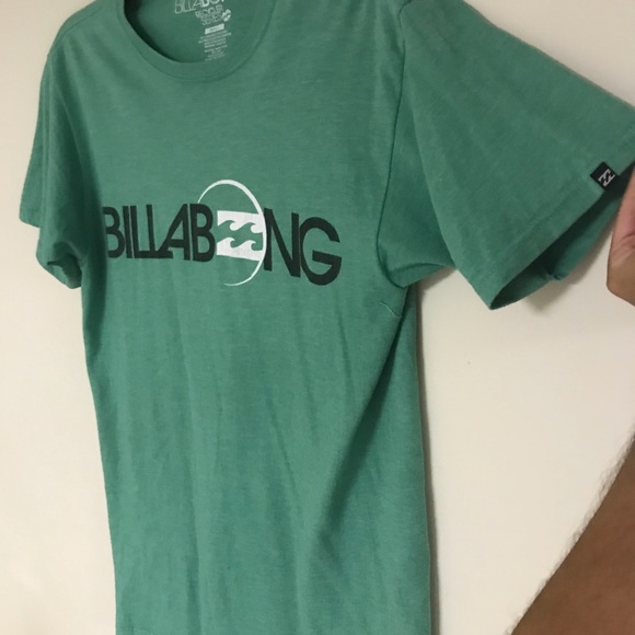 🍏🍐🥦Billabong Graphic Tee - Picture 3 of 5